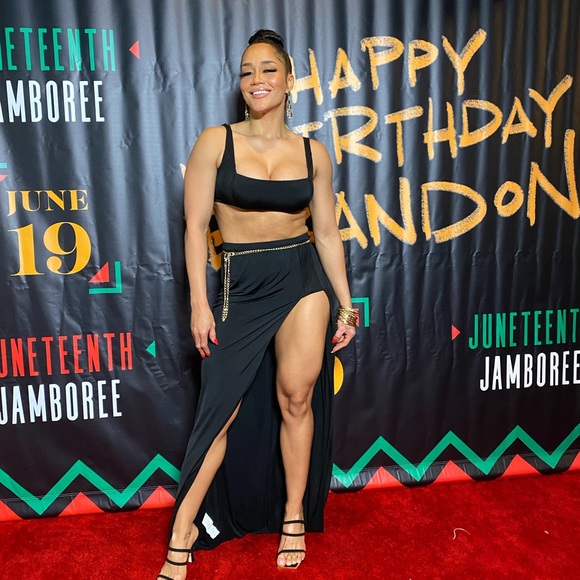 Beautiful 2 piece set Mistress Rocks like new - Picture 3 of 13